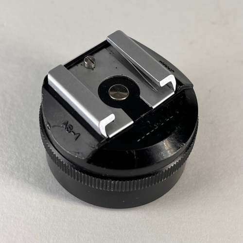 Nikon F - F2 flash hot-shoe adapter