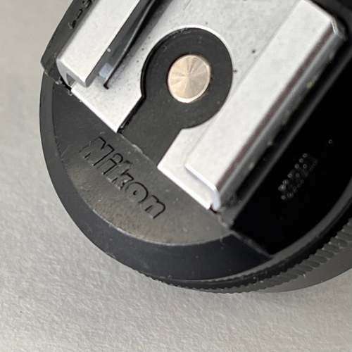 Nikon F - F2 flash hot-shoe adapter