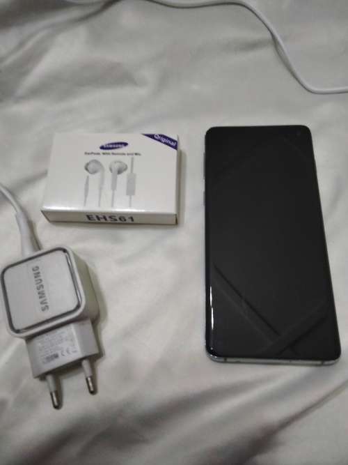 Samsung S10