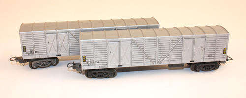 lima Closed Wagon x 2