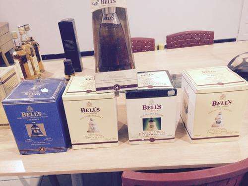 17  BELLS DECANTERS AND BPTTLES