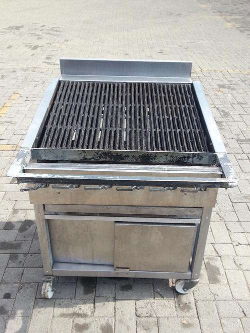 6 BURNER GRILL