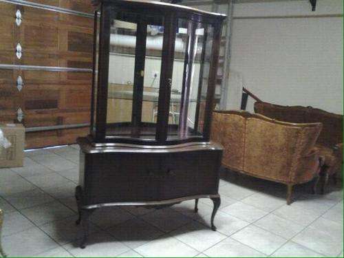 Beautifull display cabinet