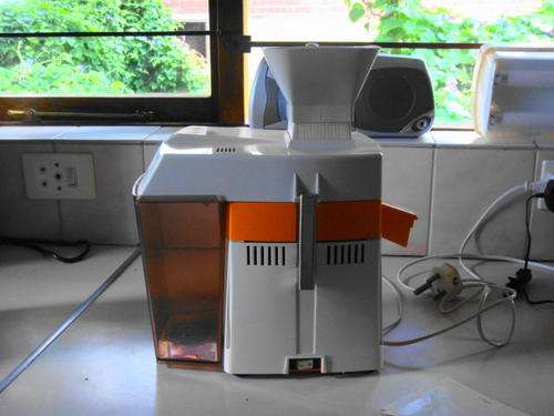 Juice Extractor
