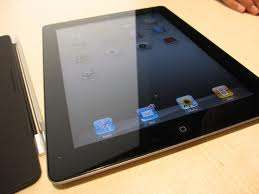 APPLE IPAD 32GB WITH 3G/HSDPA 6 MONTHS WARRANTEE
