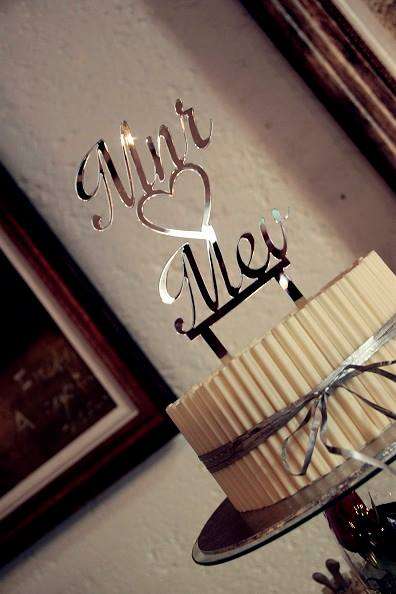 mr & mrs cake topper