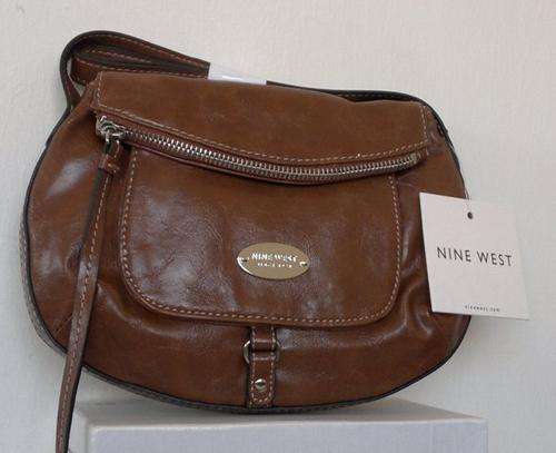 ***100% A U T H E N T I C ***  Nine West Flappy