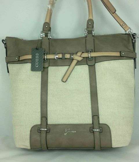Guess Handbag Avera