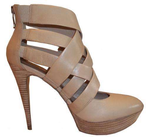 Guess Ricarda Sizes: 7 and 8