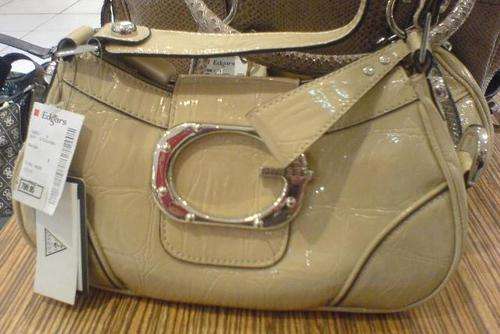 ***100% A U T H E N T I C ***  Guess Handbag