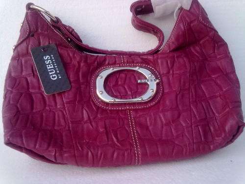 ***100% A U T H E N T I C ***  Guess Handbag