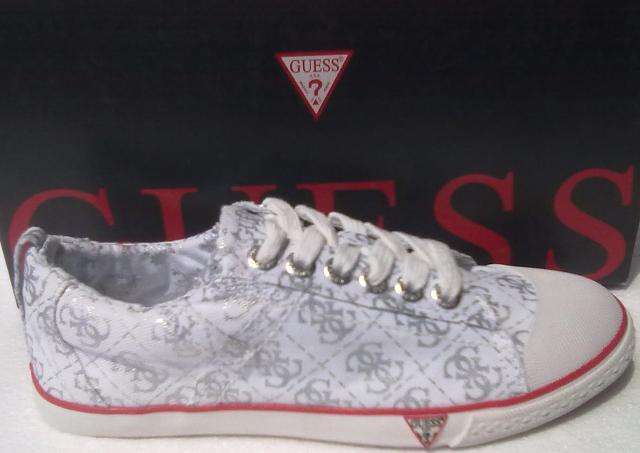 ***100% A U T H E N T I C *** Guess Beck Sneakers Size UK 4/5/6/7