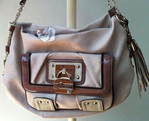 ***100% A U T H E N T I C ***  Guess Handbag