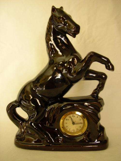BEAUTIFUL VINTAGE 1950/60S CERAMIC HORSE WIND UP CLOCK, MADE IN GERMANY