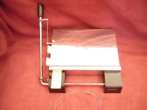 Retro Pineware Cheese Cutter/Slicer with 3 replacement wires