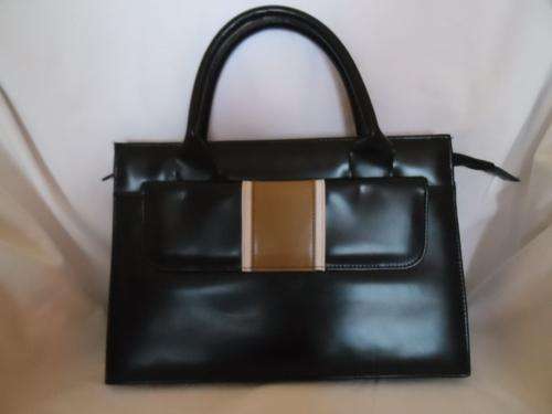 BLACK HANDBAG WITH CARAMEL & WHITE HIGHLIGHTS, ALMOST NEW!!!