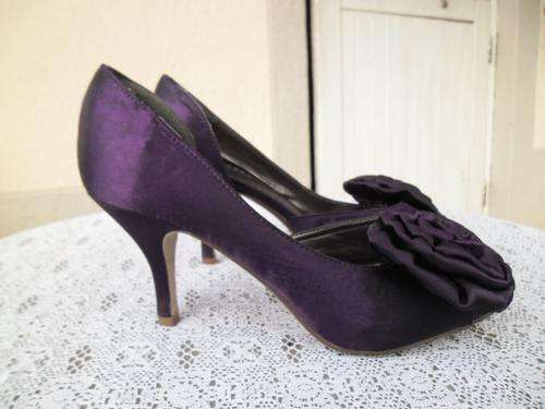 LORENA CARRERAS PURPLE SILK HIGH HEELS, SIZE 36/4, LIKE NEW!!!