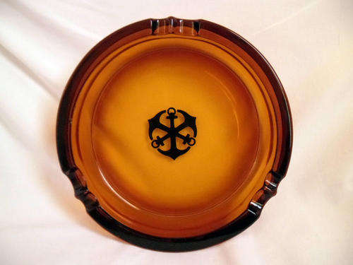 HEAVY AMBER GLASS OLD MUTUAL *THREE GOLDEN CROSSING ANCHORS* OR SAILORS CIGARS & CIGARETTES ASHTRAY