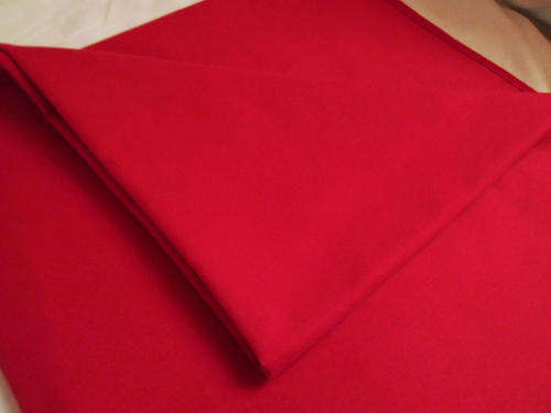 LARGE LONG RED *IRON FREE* TABLE CLOTH, 266 cm x  148 cm,