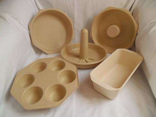 FIVE WILLOW MICROETTE MICROWAVE BAKE & COOK WARE, CHICKEN ROASTER, BUNDT, EGG POACHER PIE & LOAF PAN