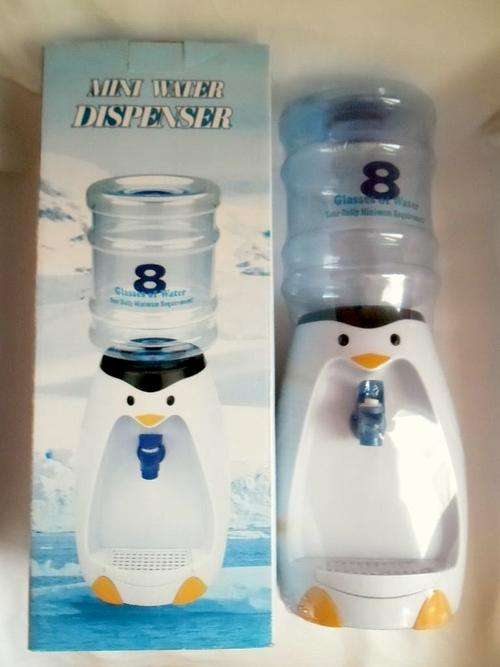 PENGUIN WATER DISPENSER HOLDS 8 CUPS, BRAND NEW STILL SEALED ITEM!