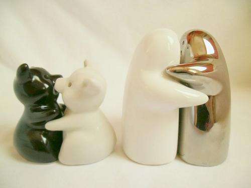 CUTE HUGGING PIGS AND HUGGING GHOSTS SALT & PEPPER CERAMIC CASTORS, REDUCED BY R15.00!
