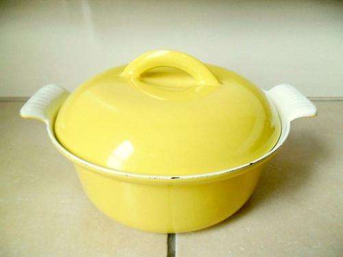 RARE VINTAGE BELGIUM DESCOWARE FE 39A YELLOW ENAMELLED CAST IRON ROASTER CASSEROLE, ALMOST NEW!