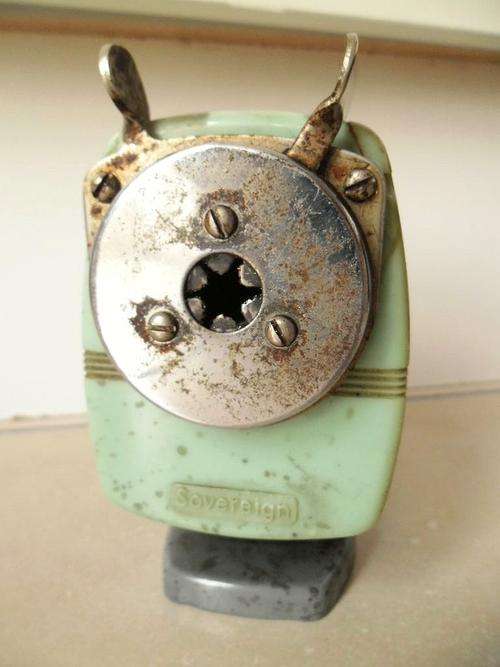 VINTAGE *VELOS SOVEREIGN* MANUAL DESKTOP PENCIL SHARPENER, MADE IN ENGLAND