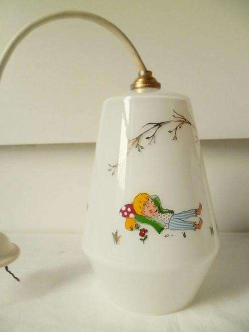 EXTREMELY RARE VINTAGE HAND PAINTED *HANSEL & GRETEL* MILK GLASS ELECTRIC LAMP, WORKING & UNDAMAGED!