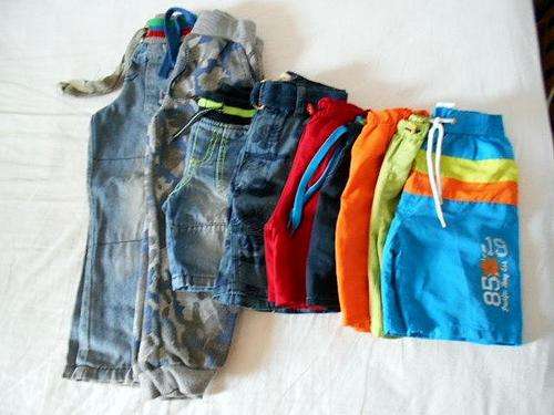 26 ITEMS NICE BOYS CLOTHING AGE 2 - 4