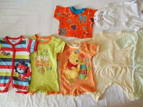 24 ITEMS CUTE BABY CLOTHING AGE 0  - 6 MONTH