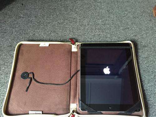 iPad 3,  64GB with retina display, 4G & Wifi