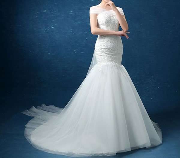 WEDDING DRESSES/WEDDING DRESS/ WHITE WEDDING DRESS