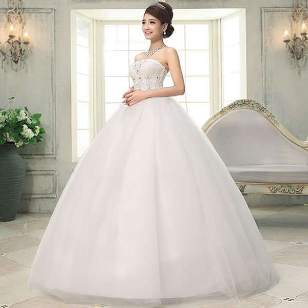 WEDDING DRESSES/WEDDING DRESS/WHITE WEDDING DRESS/FLORAL WEDDING DRESS