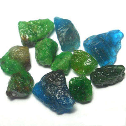 12.7 ct. UNHEATED NATURAL EMERALD - COLOMBIA  AND BLUE APATITE - 11 PIECES