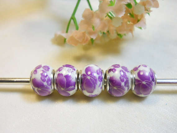 EUROPEAN STYLE - 925 SILVER CORE - CERAMIC GLASS BEADS - WHITE WITH LILAC FLORAL DESIGN