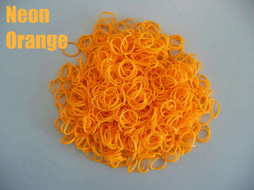 LOOM BANDS -  SOLID - NEON ORANGE - REFILL KIT WITH CROCHET HOOK AND "S"-CLIPS - 600 PIECES