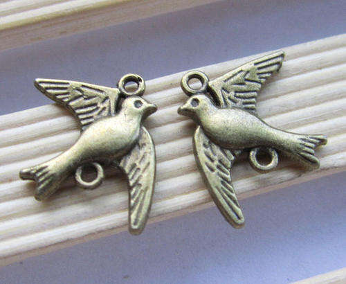 CONNECTORS - ANTIQUE SILVER - DOVE - BIRD - CHARMS - 17x21mm
