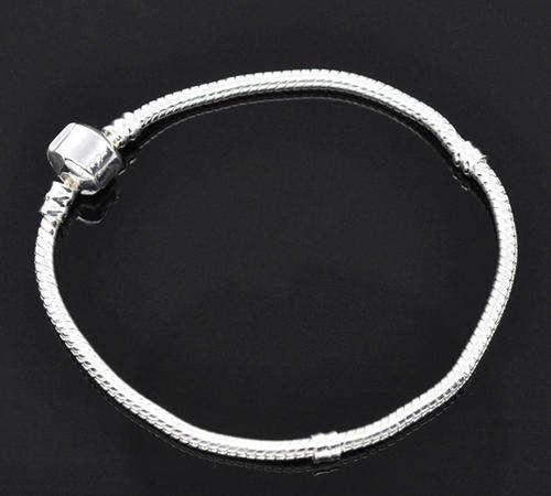 BRACELETS - EUROPEAN STYLE - SILVER PLATED - SNAKE CHAIN WITH SAFETY CLASP - 21cm