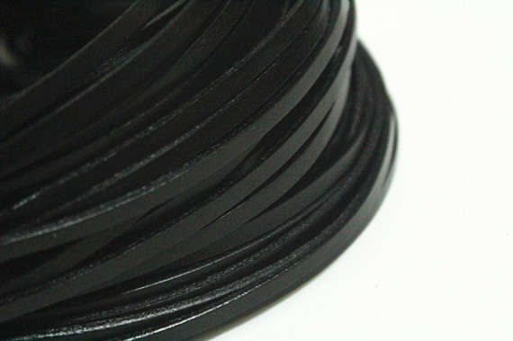 GENUINE LEATHER - HIGH QUALITY - 4mm - SOFT BLACK - FLAT - STRIPS - SOLD PER METER