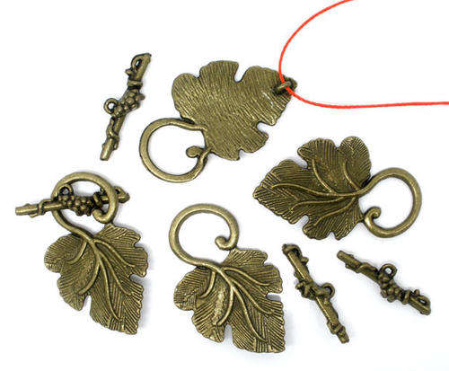 Toggle Clasps Leaf Design Bronze