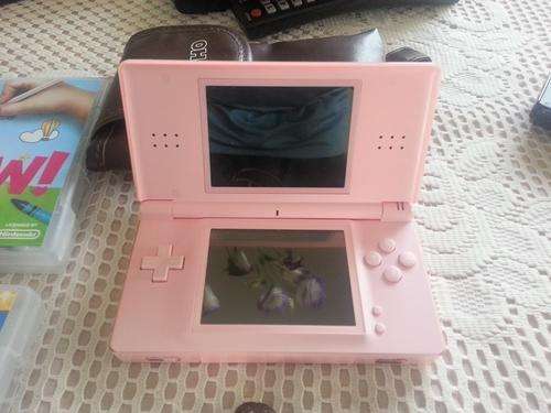 Nintendo DS Lite - pink in colour