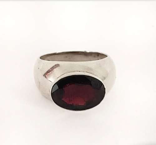 Garnet silver ring SIZE Q