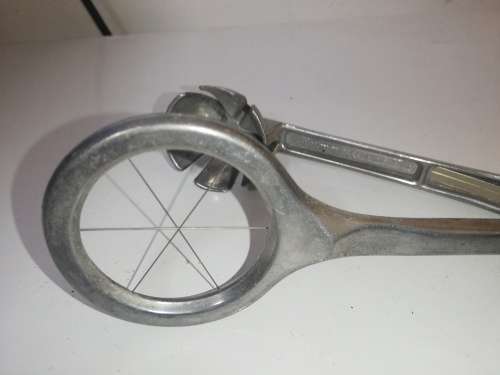 Westmark columbus vintage egg cutter