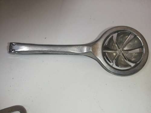 Westmark columbus vintage egg cutter