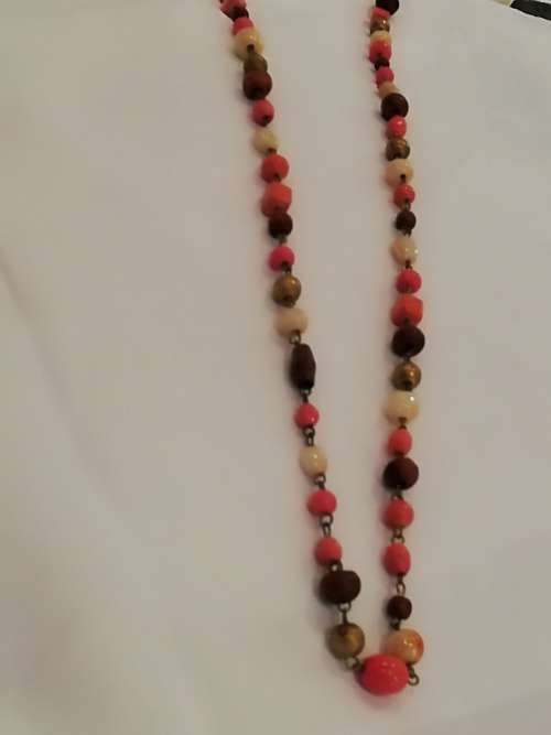 Vintage long necklace oranges and browns... Very 70s era