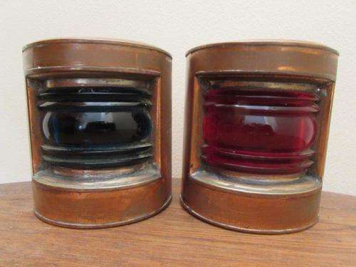 SHIPS PORT AND STARBOARD LIGHTS