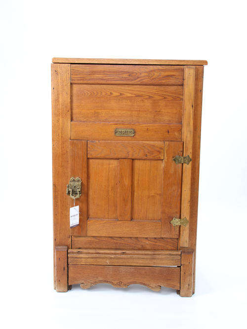 Antique Oak Fridge/Ice chest. Collectors Item