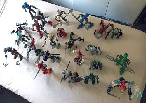 4kg of Lego Bionicle sets and parts