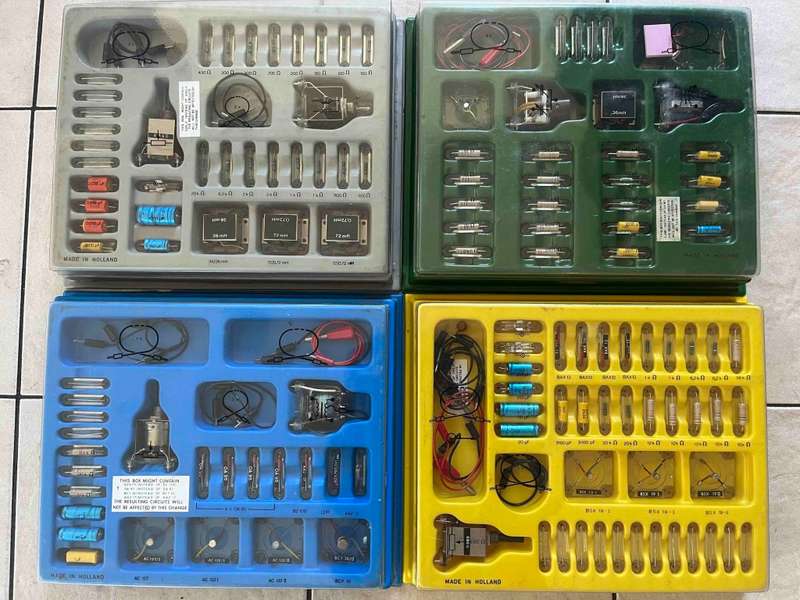 Electronics Teaching Aid - Made in Holland